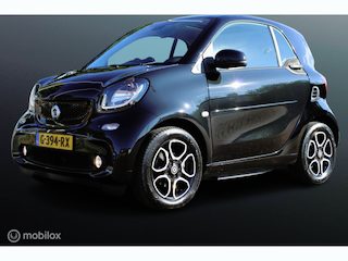 Smart Fortwo Business Solution 18 kWh, Leer, Stoelverwarming, Panoramadak, Navi, App connect, Camera, Cruise, Clima