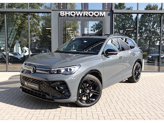 Volkswagen Tiguan 1.5 eTSI R-Line Edition PANO KEYLESS 360