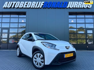 Toyota Aygo 1.0 VVT-i MT Play NL.Auto/Carplay/Camera/Led/Airco/Navigatie/1Ste Eigenaar/Dealer Onderhouden