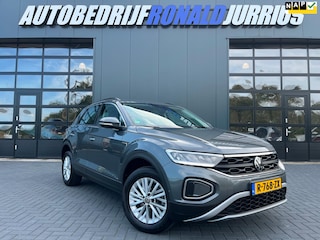 Volkswagen T-Roc 1.5 TSI Life Business NL.Auto/150PK/Stoelverw./Climatronic/Carplay/Trekhaak/1Ste Eigenaar/Dealer Onderhouden