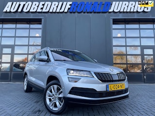 Skoda Karoq 1.5 TSI ACT Business Edition Plus NL.Auto/Trekhaak/Camera/Adaptive-Cruise/Carplay/Climatronic/1Ste Eigenaar