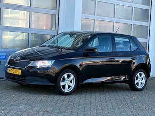 Skoda Fabia 1.0 Edition 5-Drs Airco Navi Bluetooth Cruise Trekhaak DB-riem vv!