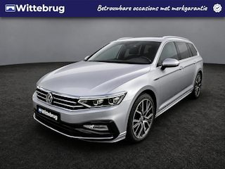 Volkswagen Passat Variant 1.5 TSI 150pk R-Line Business + DSG Automaat Panoramadak / Navigatie / R-Line + / LED verlichting / App-Connect / Parkeersensoren