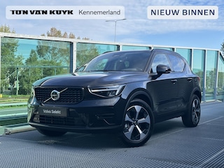 Volvo XC40 2.0 B4 Plus Dark Mild hybrid, Automaat, Trekhaak semi elektrisch, Stoelverwarming, Stuurverwarming, Parkeercamera. 19 inch wielen met all-season banden