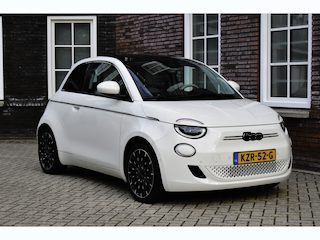 Fiat 500 42KWh La Prima 3+1 /95% SOH/ Panoramadak/Leer/Active cruise control/Stoelverwarming/JBL Speakers/17"lmv Wij zijn op afspraak geopend! Graag bellen voor uw komst.