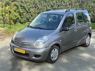 Toyota Yaris Verso 1.5 VVT-i Sol