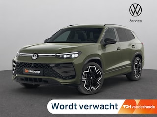 Volkswagen Tayron 1.5 eHybrid R-Line Edition 272PK DSG Panoramadak, Trekhaak, Black Style, 360gr. Camera, 20" LM Velgen, Head-Up Display, Harman Kardon Audio, Leder, Memorystoel