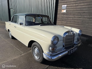 Mercedes-Benz 200-serie 200-280 200 D