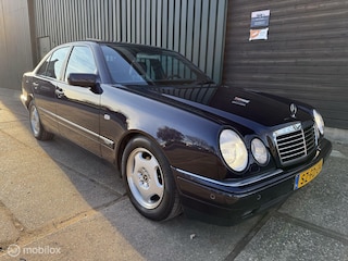 Mercedes-Benz E-klasse 300 TD Avantgarde