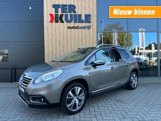 Peugeot 2008 1.2 PureTech Allure Pano / Trekhaak / Navi / Climate