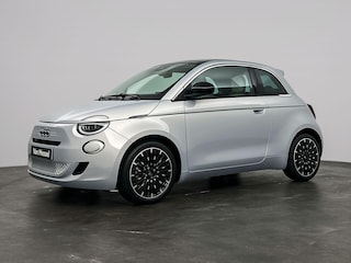 Fiat 500 1.0 Hybrid La Prima | Applecarplay&Androidauto | Camera | Navigatie | Stoelverwarming | Panoramadak | Keyless | 2+6 jaar garantie |