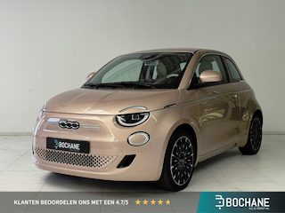 Fiat 500 3+1 La Prima 42 kWh | SOH 92,7% | Stoelverwarming | Navigatie | Camera | Leder |