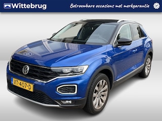 Volkswagen T-Roc 1.5 TSI Sport / AUTOMAAT/ CAMERA/ PARK. SENSOREN/ LED/ ADAPT. CRUISE/ DODE HOEK/ DIGITAL DASHBOARD/ APP CONNECT/ NAVI/ CLIMA/ DAB