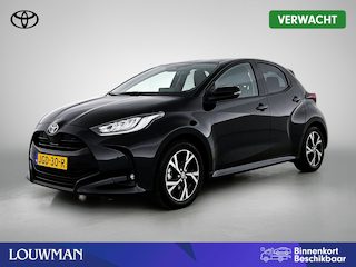 Toyota Yaris 1.5 Hybrid 115 Dynamic | Parkeersensoren V+A | Stuur-Stoelverwarming |