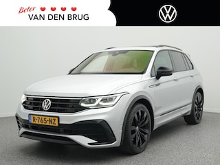 Volkswagen Tiguan R-line 2.0 TSI 190 PK 4Motion Automaat | Panoramisch-schuifkanteldak | Dynamic Chassis Control | Trekhaak | Stoel & Stuurverwarming | Achteruitrijcamera |