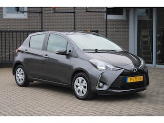 Toyota Yaris 1.5 VVT-i Dynamic Trekhaak/Camera/Navi/Cruise