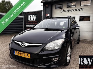 Hyundai i30 CW 1.6i i-Motion *NAP*AIRCO*TREKHAAK*PDC*
