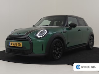 Mini Cooper 5-Deurs 1.5 Camden Edition Automaat | Climate control | Cruise control | Navigatie | Parkeersensoren | App Connect | LED | DAB | 16"LMV