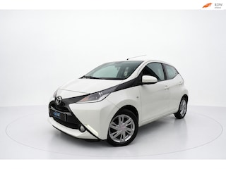 Toyota Aygo 1.0 VVT-i x-play AUTOMAAT AIRCO