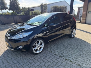 Ford Fiesta 1.6 Titanium 5-DRS cruise clima PDC APK 11-27