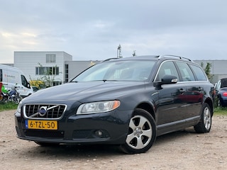 Volvo V70 2.4 D5 Kinetic/ AUTOMAAT/ RIJDT TOP