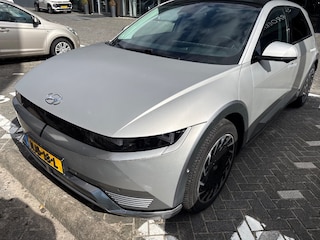 Hyundai Ioniq 5 AWD 73kWh 306pk Lounge | Leder | Stoelgeheugen | Trekhaak | Elektrische achterklep | Stoelventilatie | 360 graden camera | Stoelverwarming | Head-up display | Dodehoekdetectie | Parkeersensoren | Premium Audio