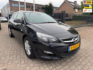 Opel Astra Sports Tourer 1.4 Turbo Business + Navi,Led,Pdc