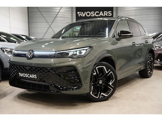 Volkswagen Tiguan 1.5 eTSI R-Line Edition * Trekhaak - Black Style - IQ Light HD Matrix - 360° Cam - Sfeer - Keyless - Blind Spot *