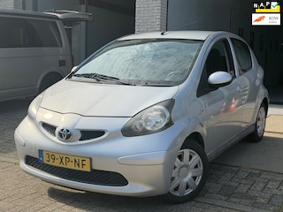 Toyota Aygo 1.0-12V +/ 5drs/ nap/ 1jaar apk/ goed onderhouden/ airco/ EL-ramen/ zeer nette auto.