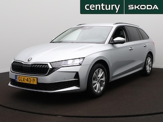 Skoda Octavia Combi 1.5 TSI MHEV Business Edition Plus | Camera | Zwenkbare trekhaak | Cruise |