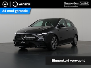 Mercedes-Benz B-klasse 180 Business Solution AMG | Panoramadak | Winter pakket | Memory stoelen | Trekhaak | Parkeercamera | Sfeerverlichting |