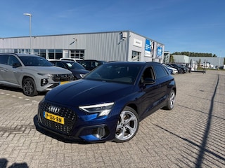 Audi A3 Sportback 40 TFSI e Edition l S-Line l Leder/Alcantara Int. l Stoelverwarming l Afn. Trekhaak l Parkeersensoren l 18" l Adapt. Cr Control l