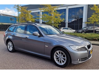 BMW 3-serie Touring 318i PANORAMA NAVI PSENSOR CRUISE 2 X SLEUTELS