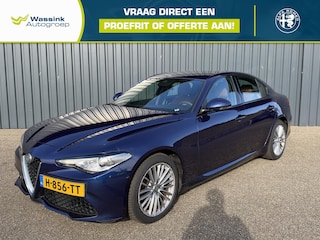 Alfa Romeo Giulia 2.0T Super Parkersensoren | Navigatie | Cruise Control | Climate Control | Stoelverwarming | Stuurverwarming |