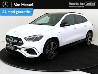 Mercedes-Benz GLA 250 e Business Solution AMG Nightpakket / Trekhaak / Panoramadak / Keyless /  Stoelverwarming