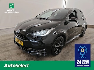 Toyota Yaris 1.5 Hybrid 115pk Automaat Executive | CarPlay | Half Leder/Stof | Stoelverwarming | Keyless | LED | Camera | PDC |17"