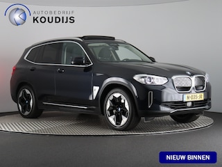 BMW iX3 Executive 80 kWh Soh 99% (NL-Auto / Pano / Elek. trekhaak / Camera / ACC / Elek. stoelen + memory)