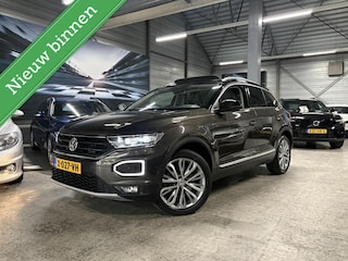 Volkswagen T-Roc 2.0 TSI 4Motion Sport | Pano | UNIEK | Trekhaak | Leder