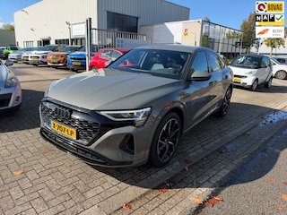 Audi Q8 e-tron 50 quattro Advanced Edition 95 kWh Nieuwstaat, Leder, Navi, 1ste eigenaar, Dealer auto
