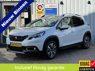 Peugeot 2008 1.2 PureTech Allure | 30.000km! | TREKHAAK | NAVI | CRUISE | PDC |