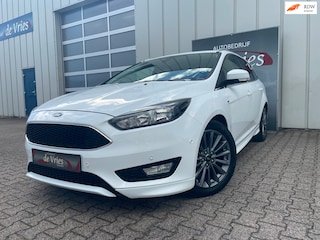 Ford Focus Wagon 1.0 ST-Line AIRCO / NAVI / STOEL/STUUR VERWARMING / NWE DISTRIBUTIE