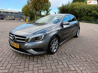 Mercedes-Benz A-klasse 180 Edition Navigatie 4U3