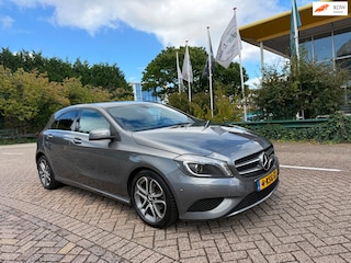 Mercedes-Benz A-klasse 180 Edition Navigatie 4U3