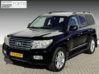 Toyota Land Cruiser V8 4.5 V8 D-4D VX Standard Roof Blind Van 6500KG TREKGEWICHT| LEDER | JBL | LUCHTVERING