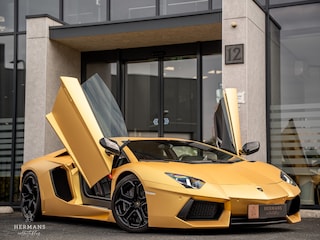 Lamborghini Aventador 6.5 V12 LP700-4 Coupé / Capristo / Gray Audio / Ceramic / Homelink / Camera