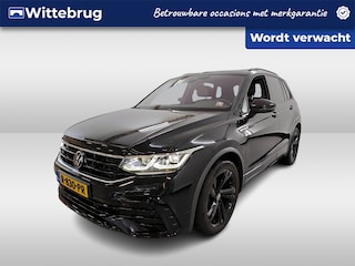 Volkswagen Tiguan 1.5 TSI R-Line Business / AUTOMAAT/ PANO/ CRUISE/ PARK.SENSOREN V+A/ CAMERA/ DIGITAL DASH/ NAVI/ CLIMA/ LED/ 19'' LMV
