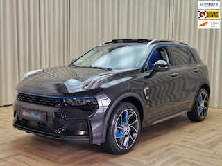 Lynk & Co 01 1.5 Hybride | Zwart | Zwarte hemel | Infinity Sound | Panoramadak | Adaptive Cruise | Memory Seat | Apple Carplay