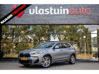 BMW X2 xDrive20i Business Edition Plus , Panoramadak, HUD, Achteruitrijcamera, Navigatie,