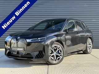 BMW iX xDrive40 Executive 77 kWh | SoH 100% | Sport Pakket | 360 Camera | Head-Up | Memory Stoelen
