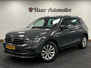 Volkswagen Tiguan 1.5 TSI Life Business*Automaat*Stoelverwarming*Camera*PDC*Navi*Cruise-Control*